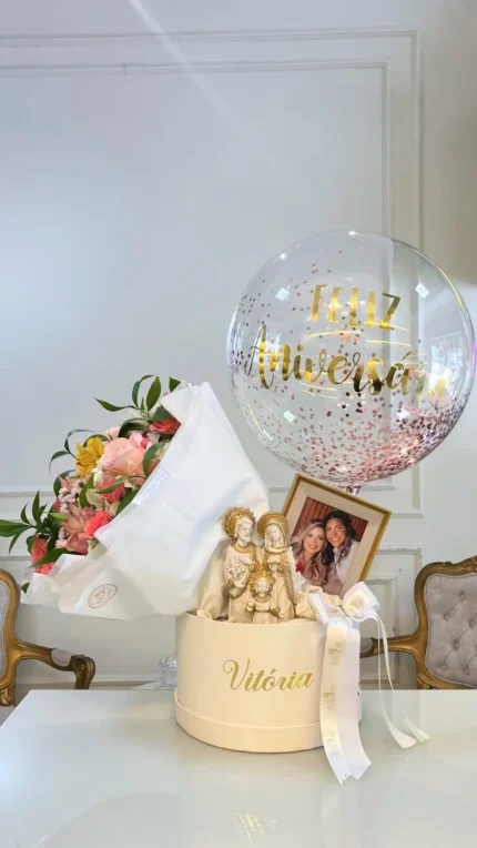 Box com flores, arte sacra e porta-retrato