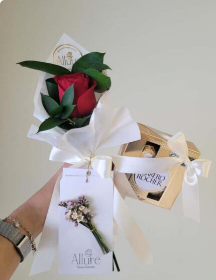 Rosa vermelha única e chocolate