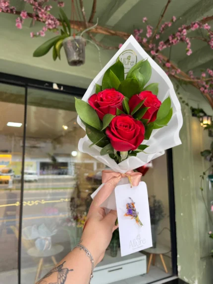 Buquê de 3 Rosas Vermelhas