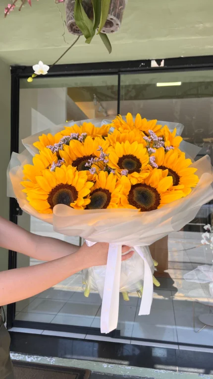 Buquê de 12 girassóis